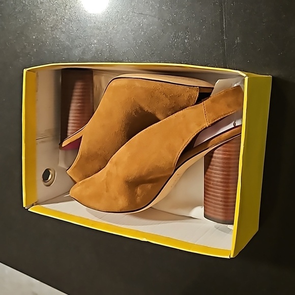 💕TRINA TURK💕 Sunset Blvd Suede Slingback Heels ~ Tan 10 New with Box (No Lid) - Picture 14 of 16